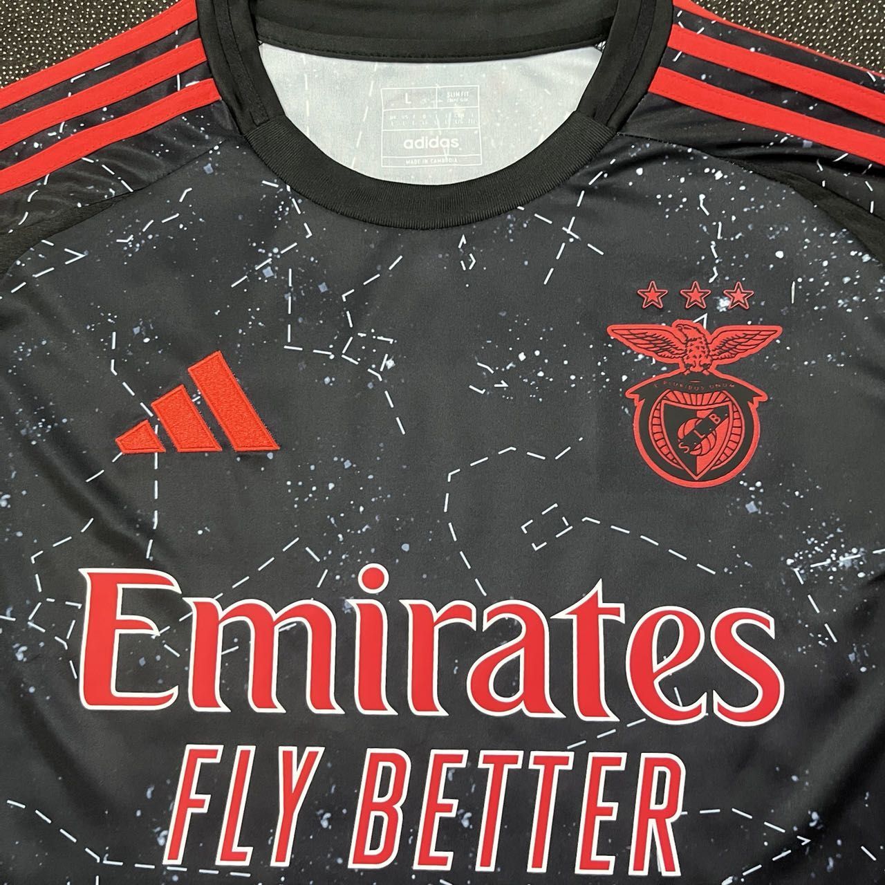 24-25 Benfica Away