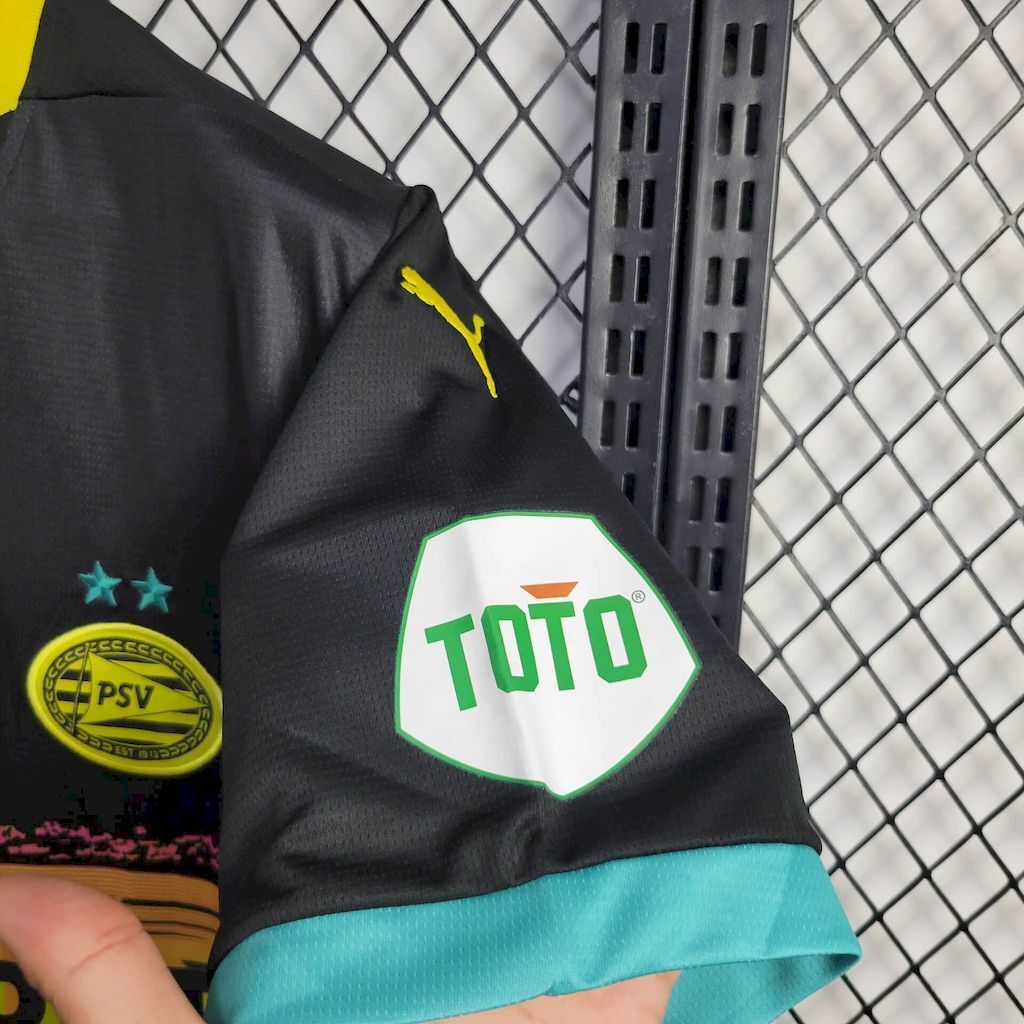 24-25 Eindhoven PSV Away