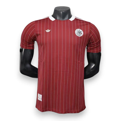 25-26 Ajax Casual Red Retro joueur