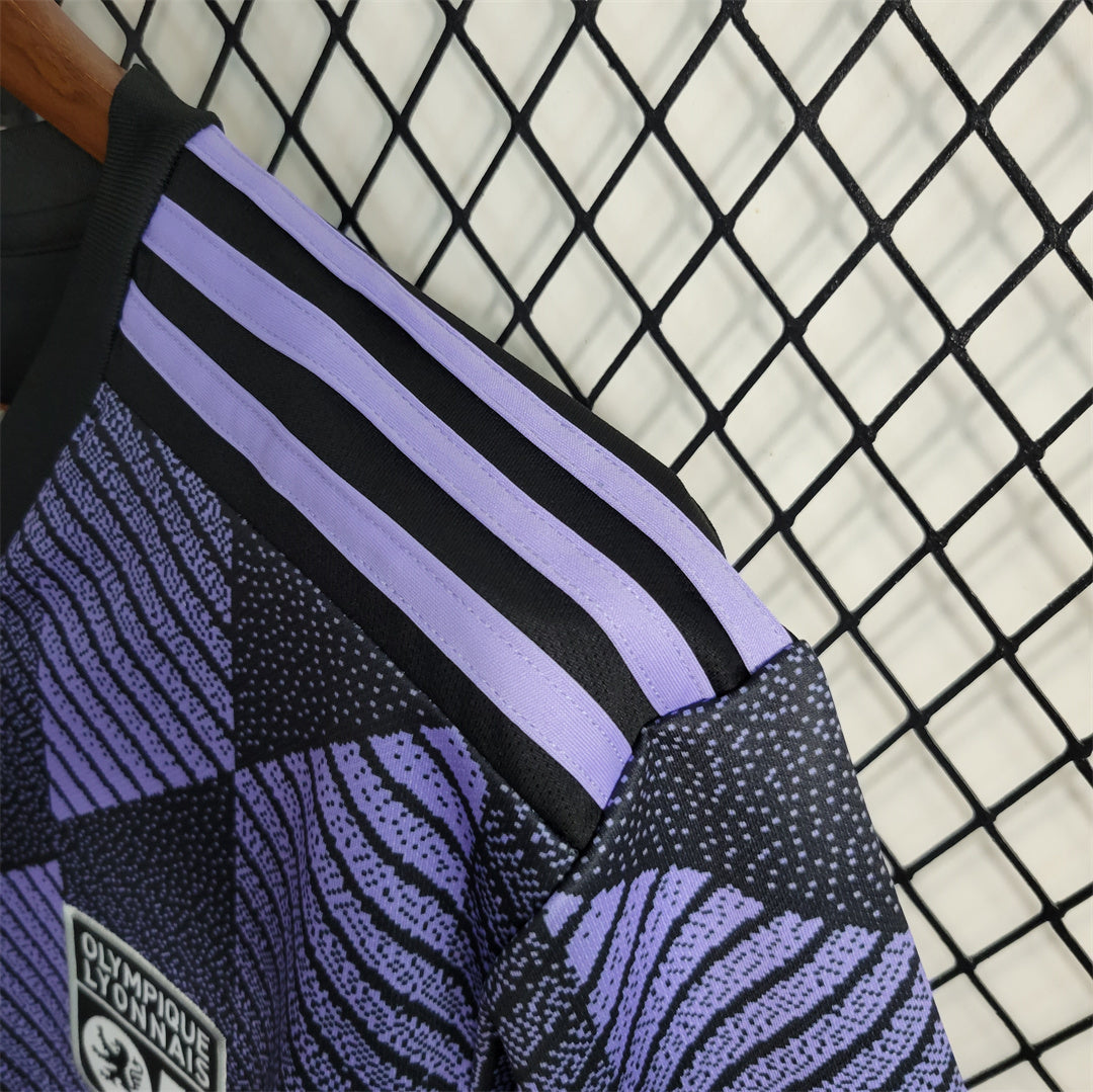 22-23 Lyon third away