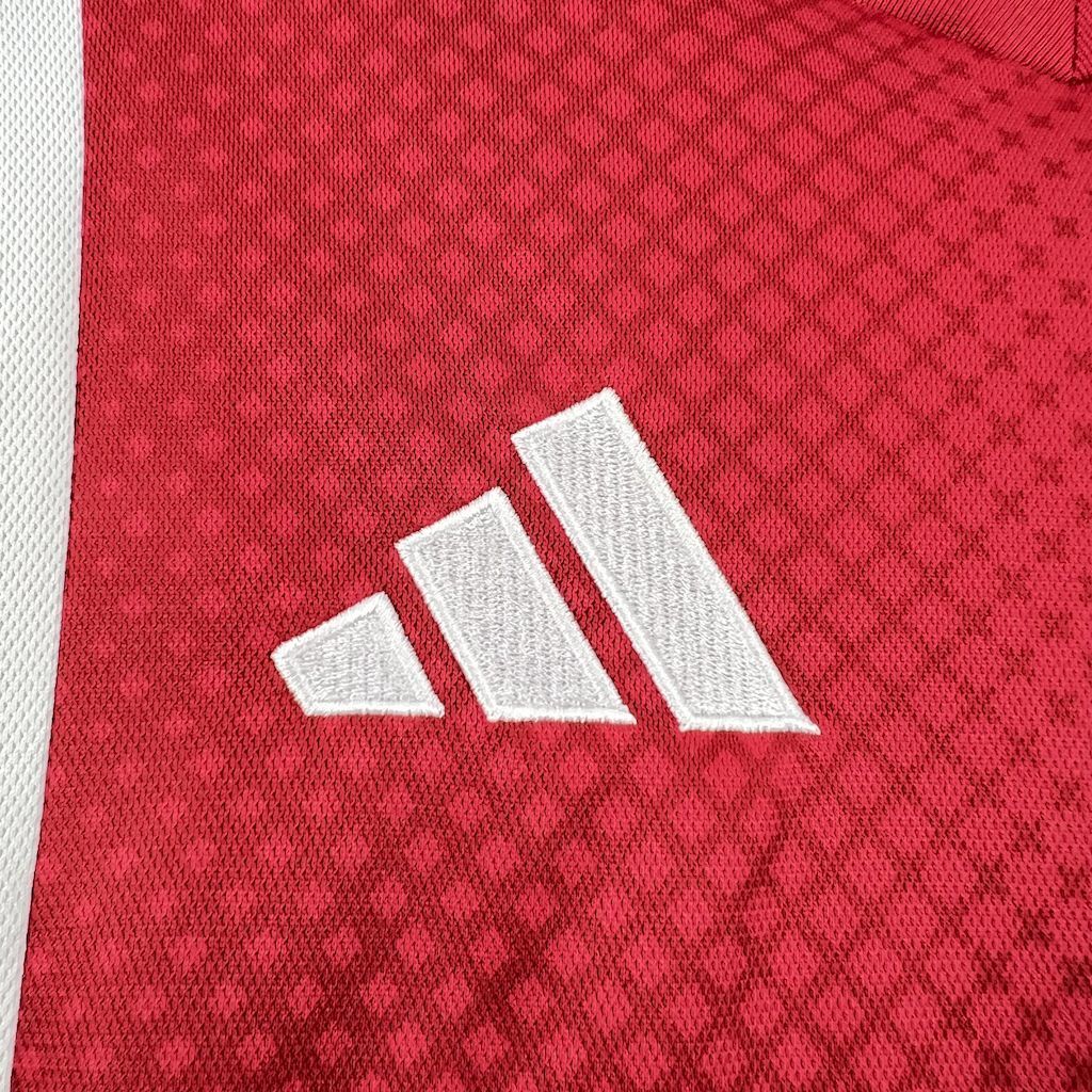 25-26 Ajax Home