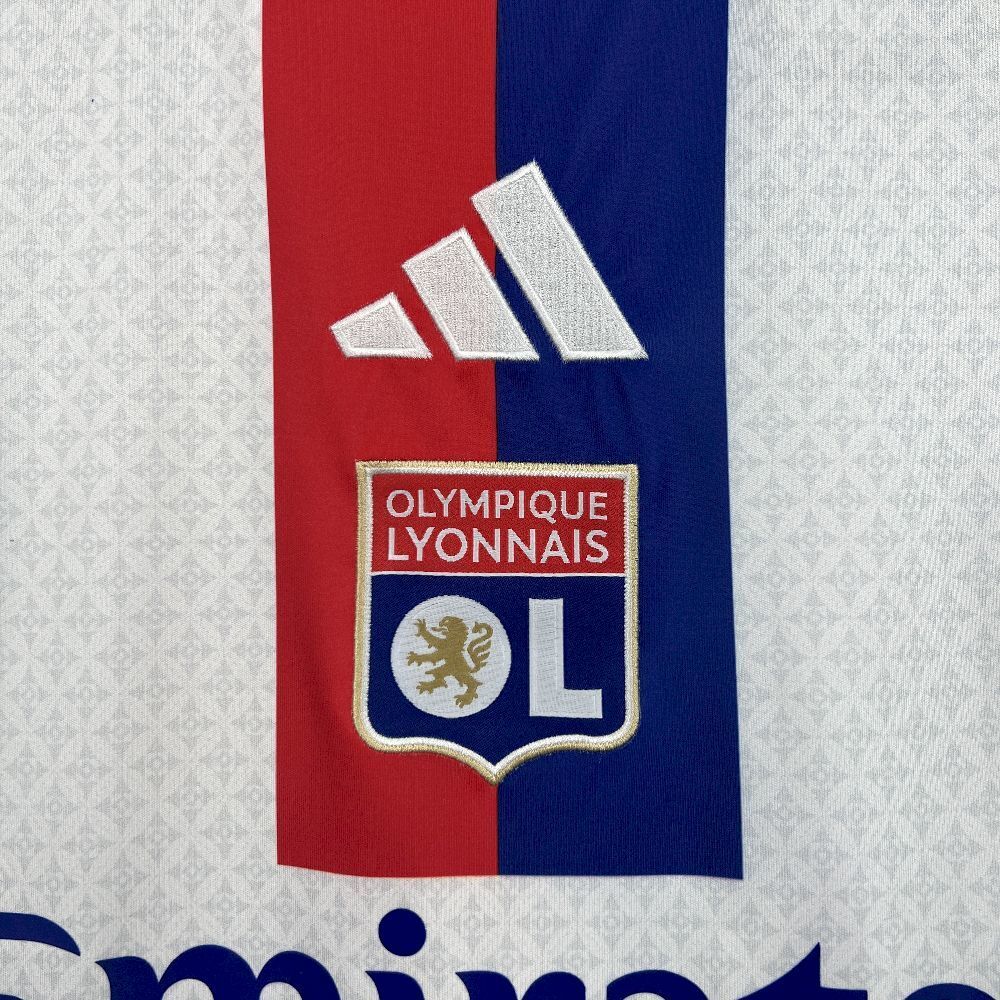 25-26 Lyon Home