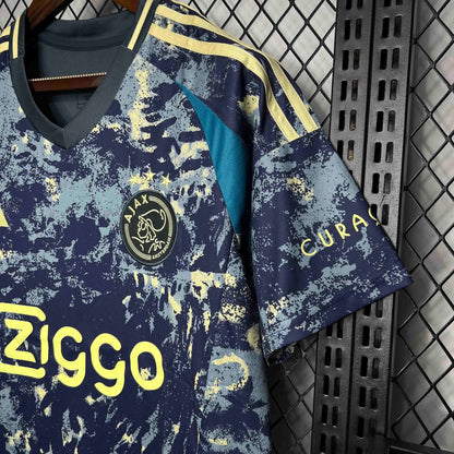 24-25 Ajax Away