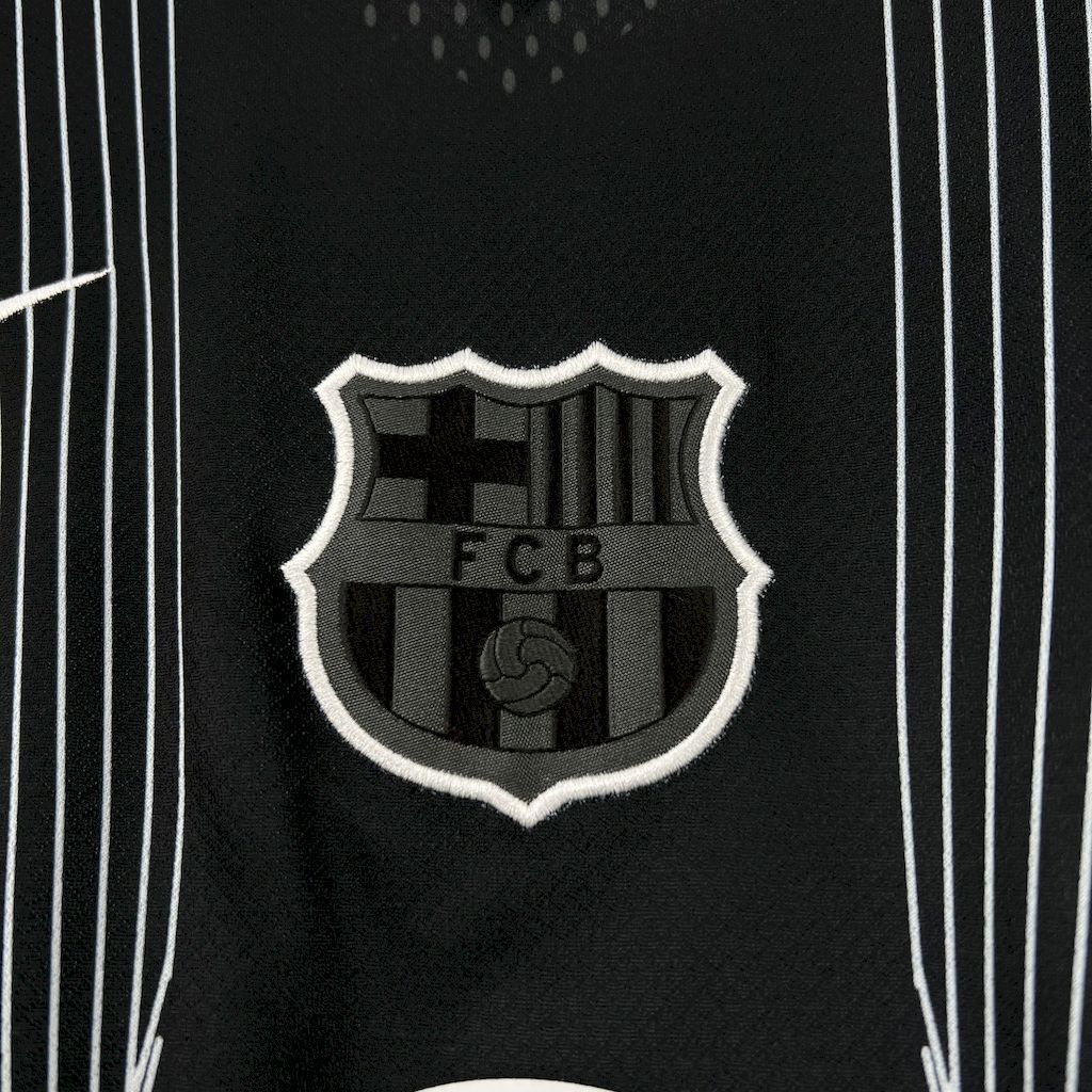 25-26 Barcelone Black Special