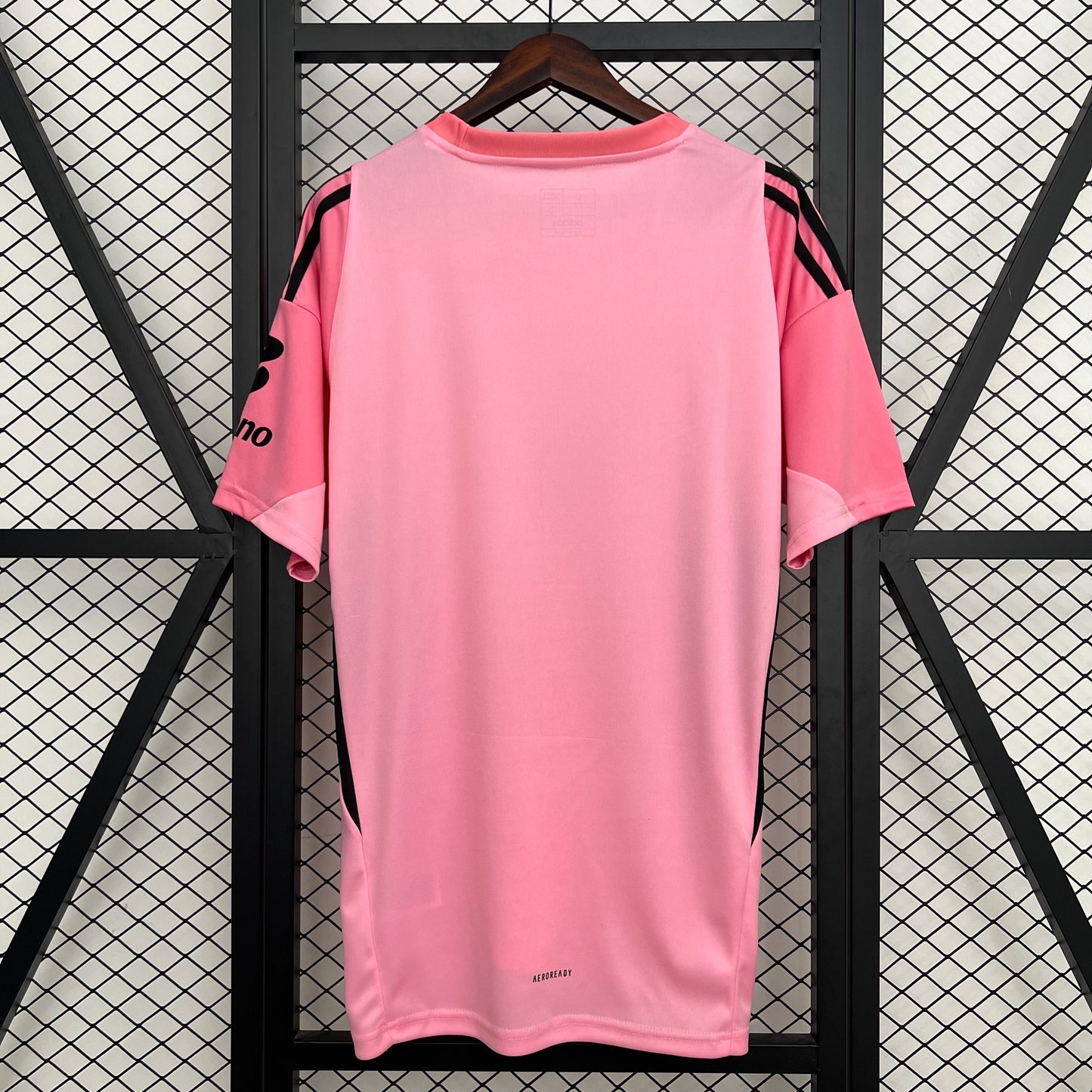 25-26 Benfica Training Goalkeeper Pink