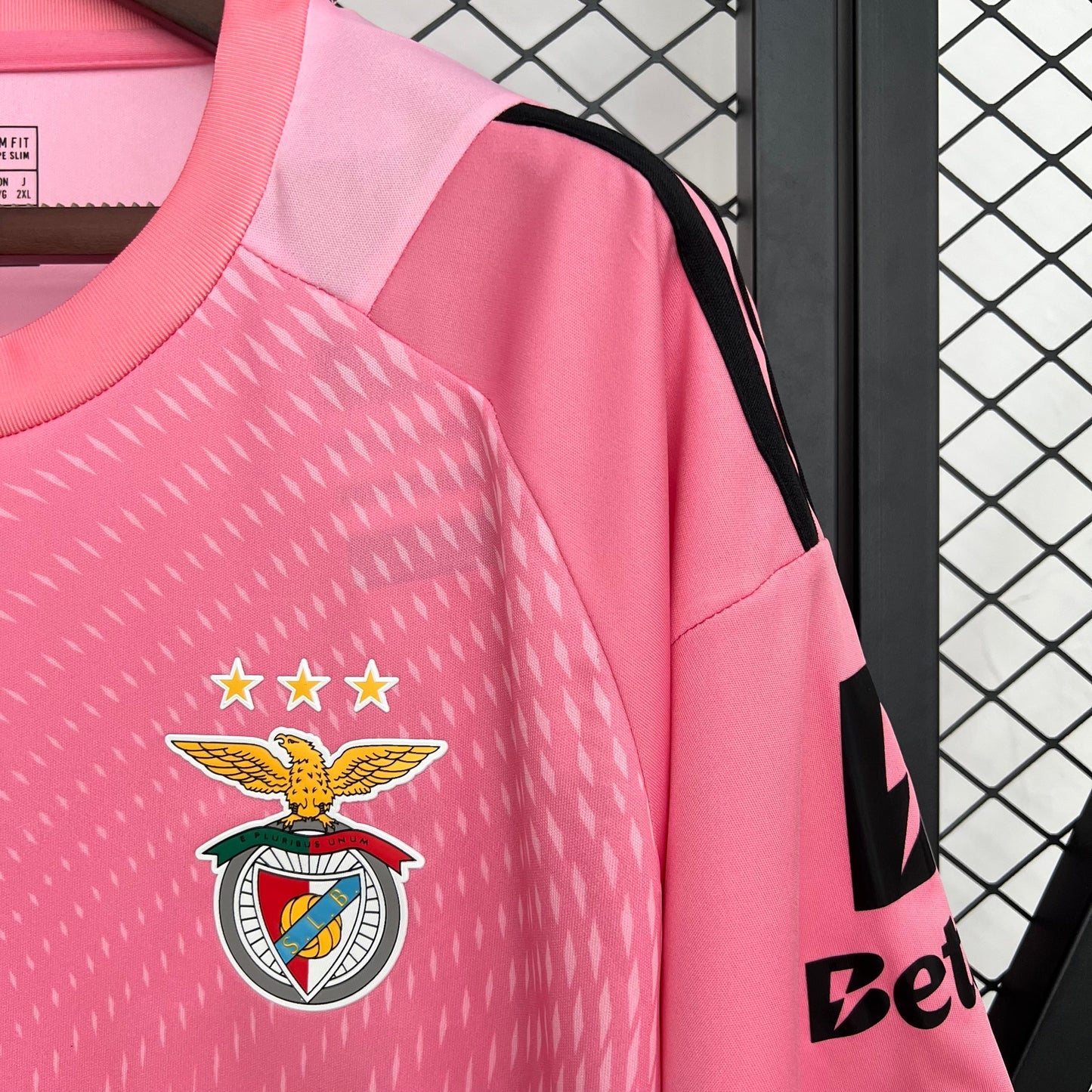 25-26 Benfica Training Goalkeeper Pink