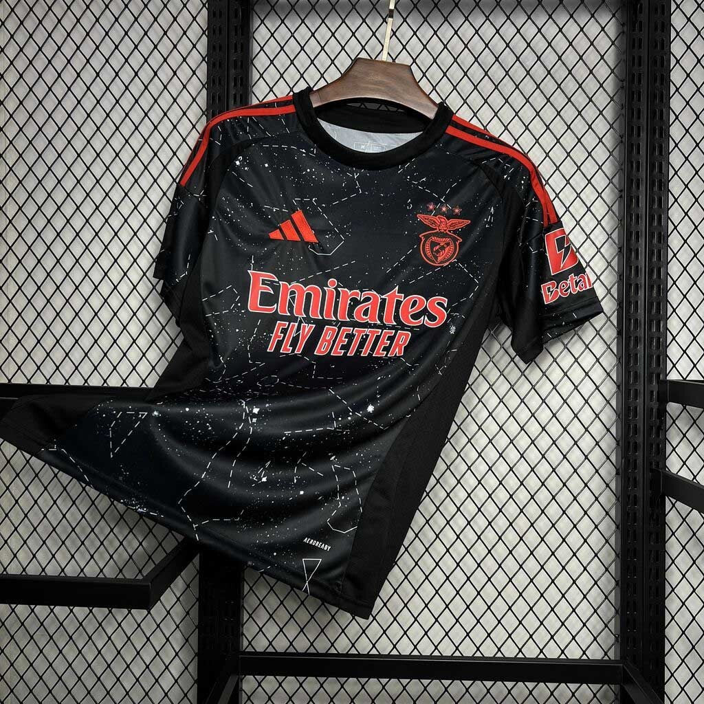 24-25 Benfica Away
