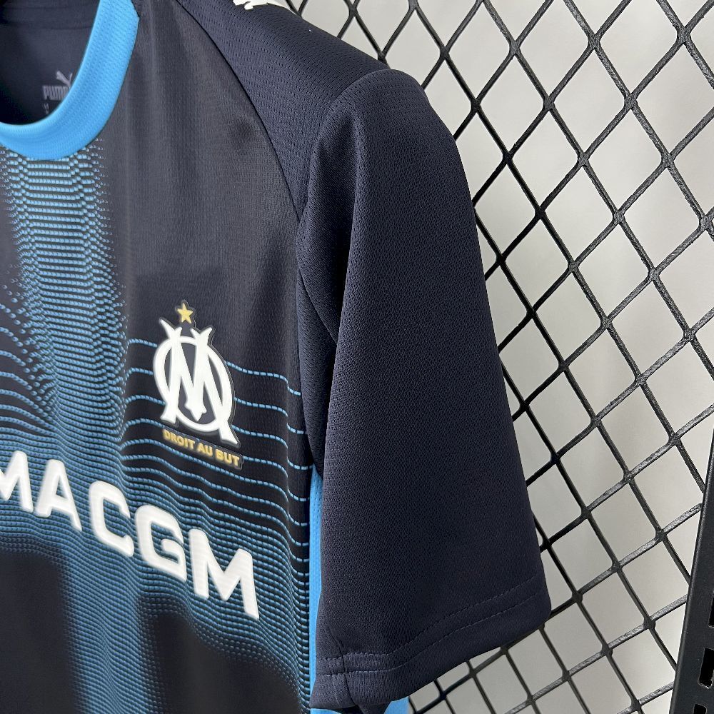 25-26 Marseille Away
