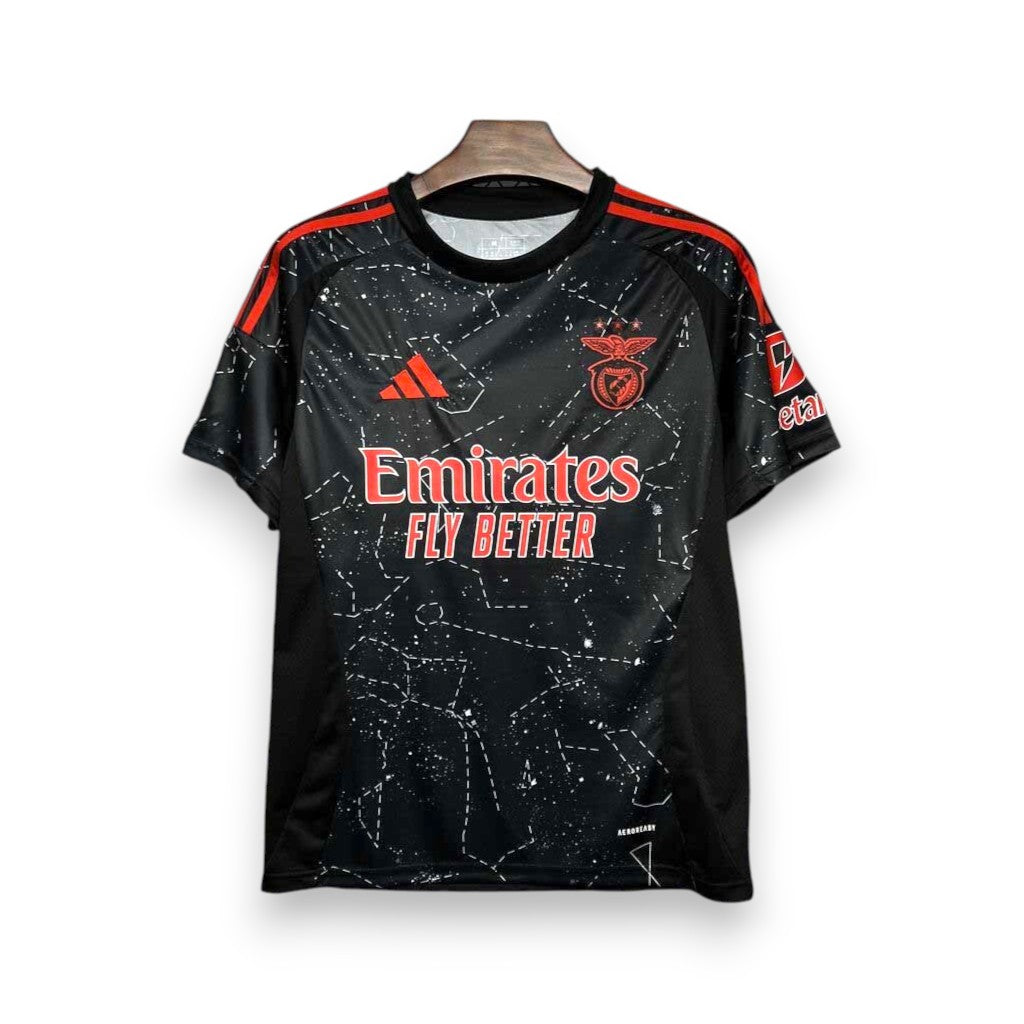 24-25 Benfica Away