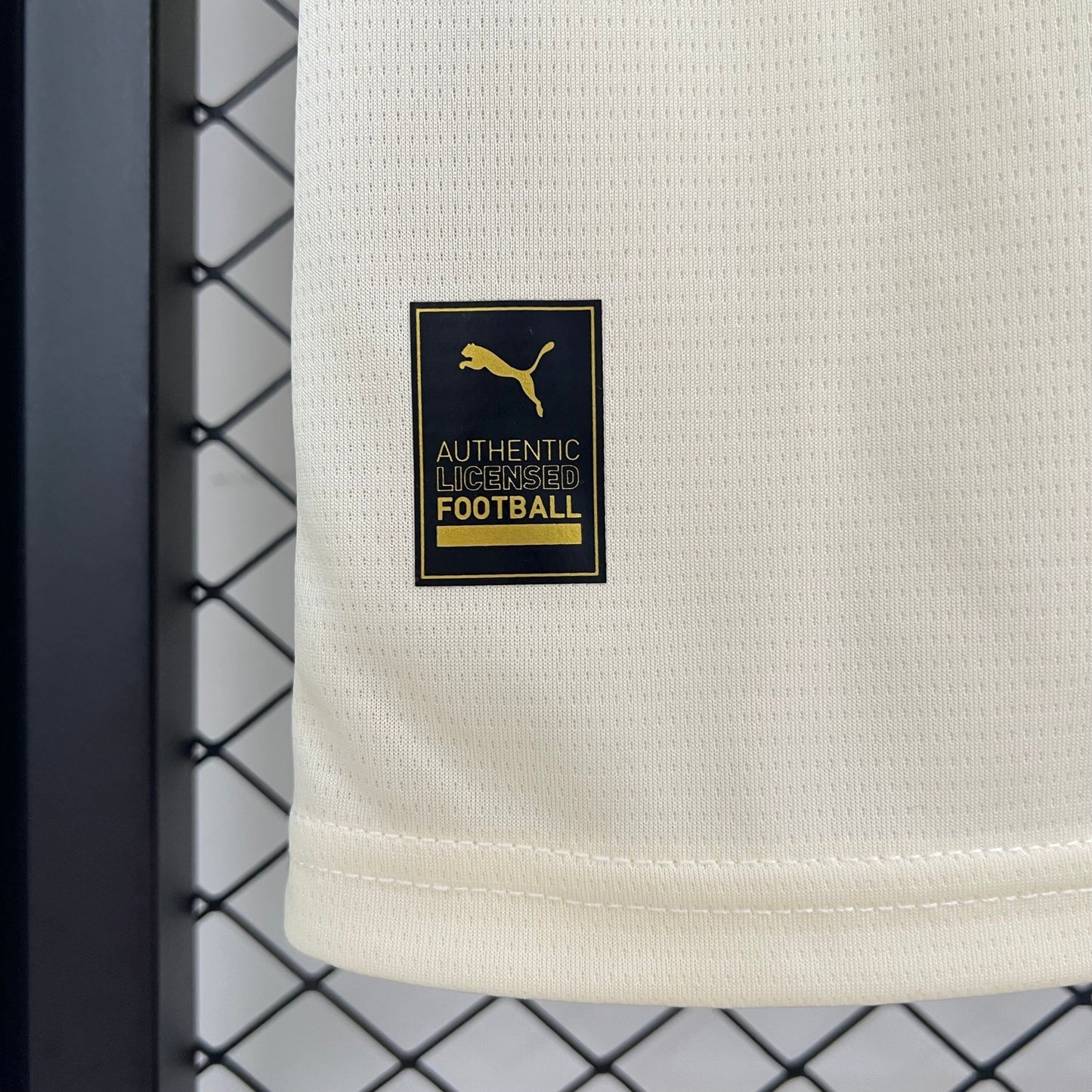 25-26 Lens Third Away