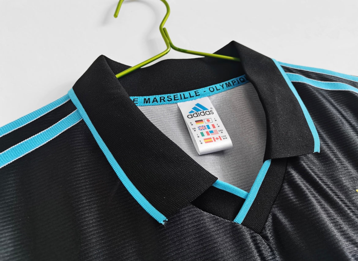 OM 1999/00 Extérieur