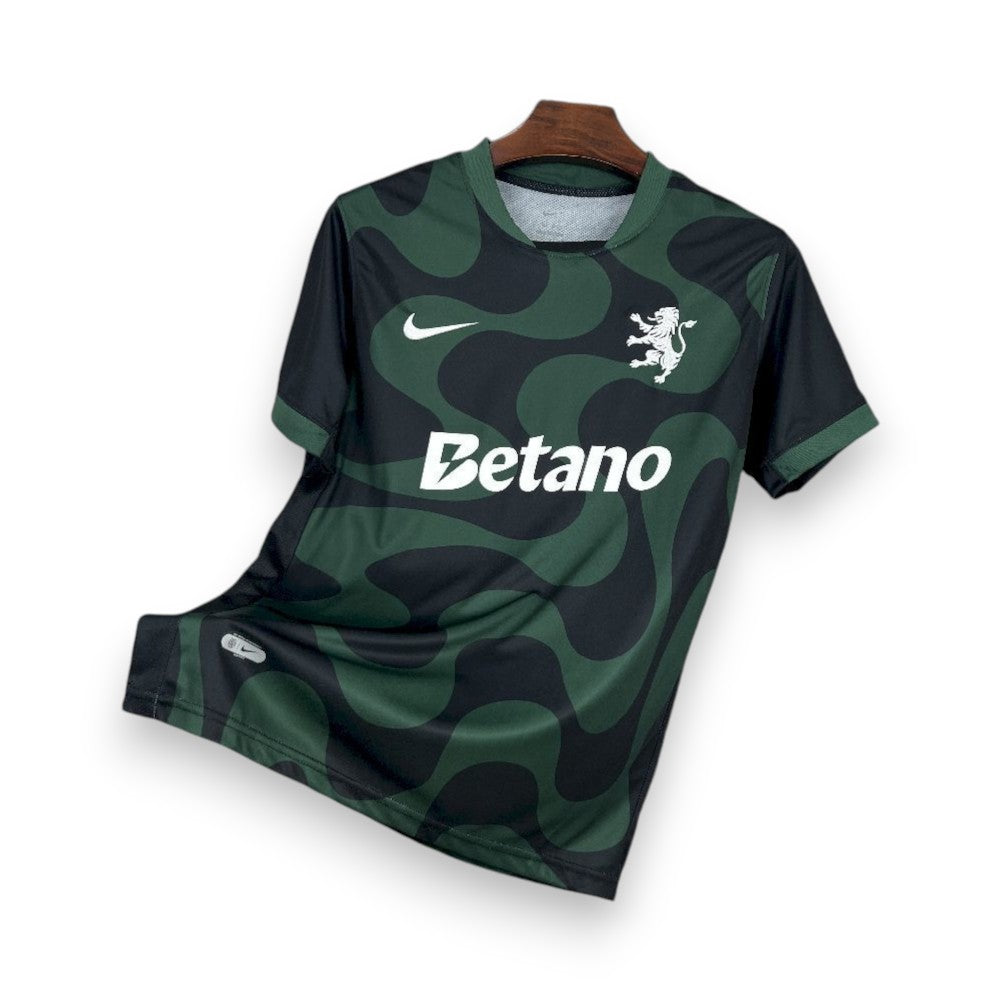 25-26 Sporting Lisbon Third