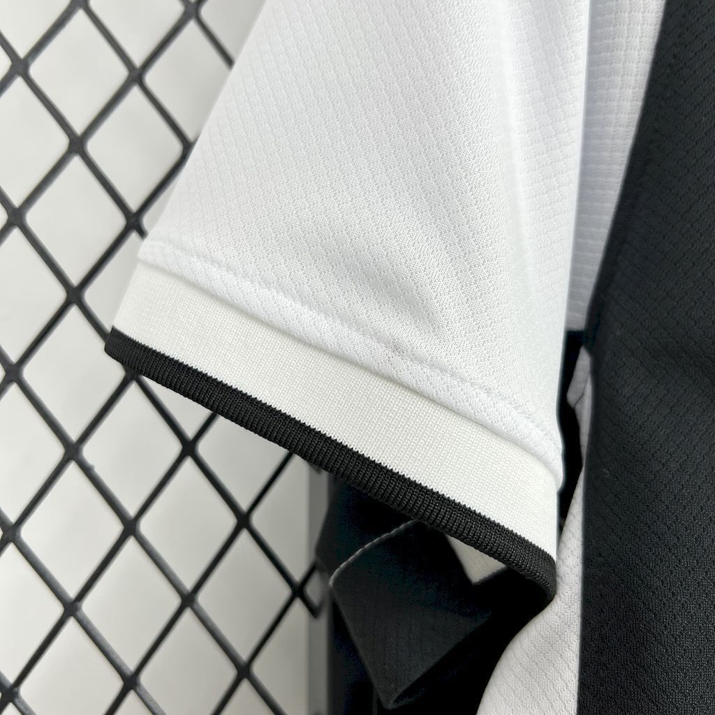 25-26 Corinthians Black Special