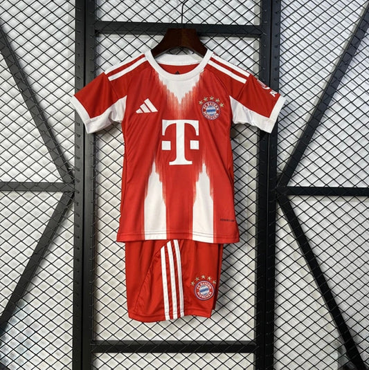 Kits Enfants FC Bayern 2025/26 Domicile