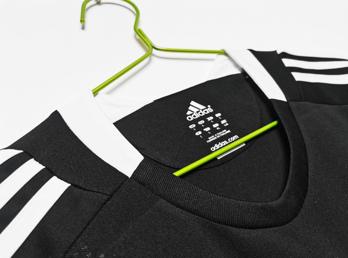 Real Madrid 2008/09 Extérieur