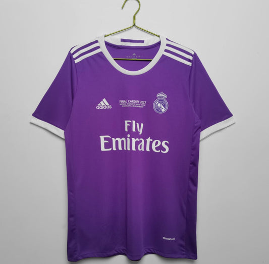 Real Madrid 2016/17 Extérieur