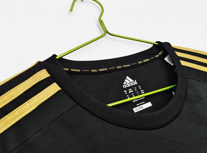 Real Madrid 2011/12 Extérieur