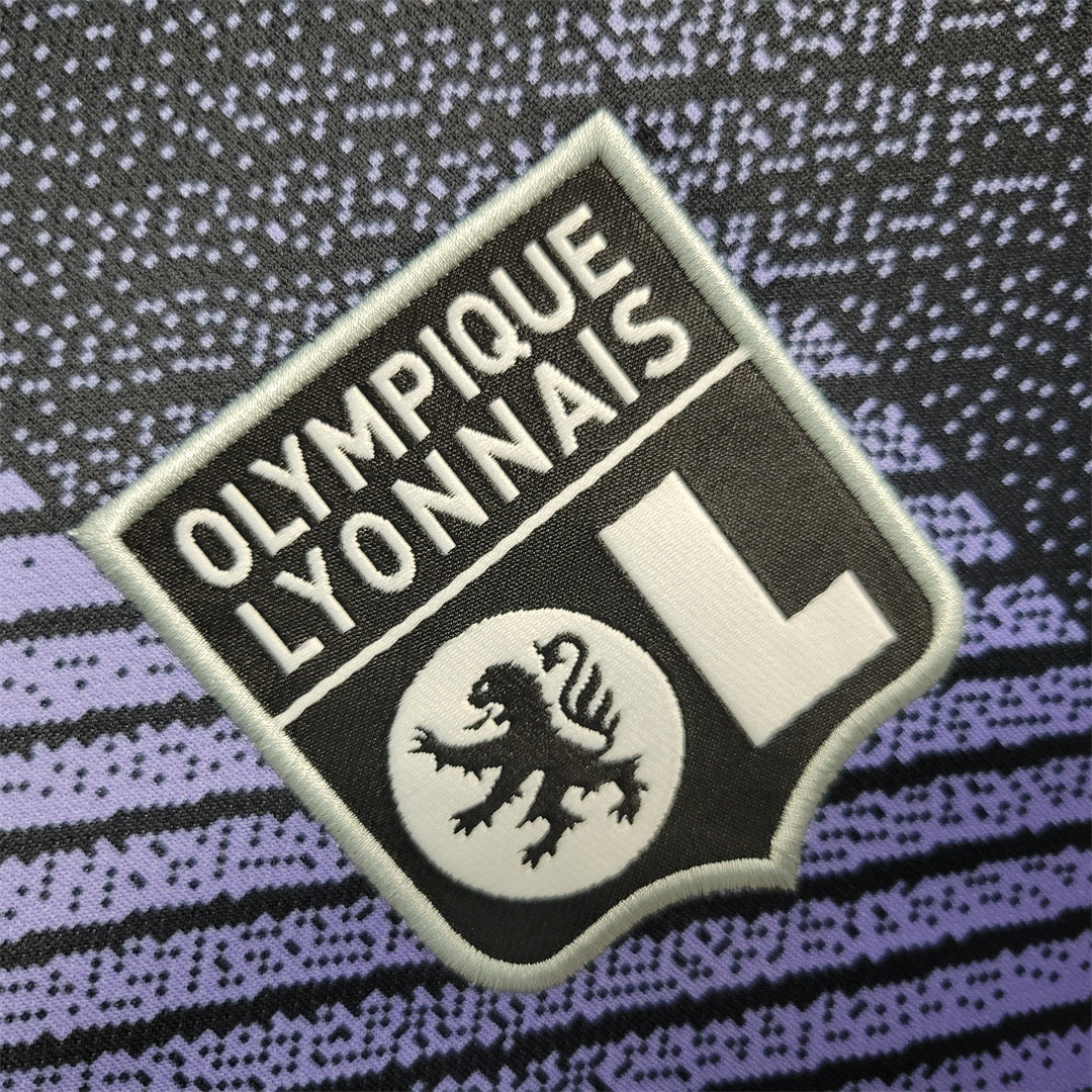 22-23 Lyon third away