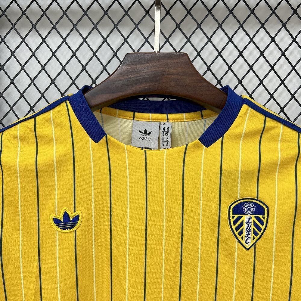 25-26Leeds United Casual Retro