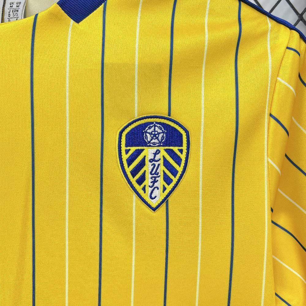 25-26Leeds United Casual Retro