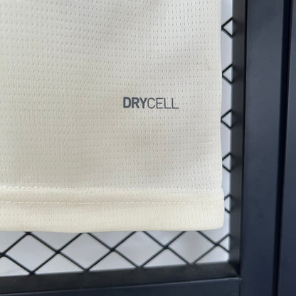 25-26 Lens Third Away