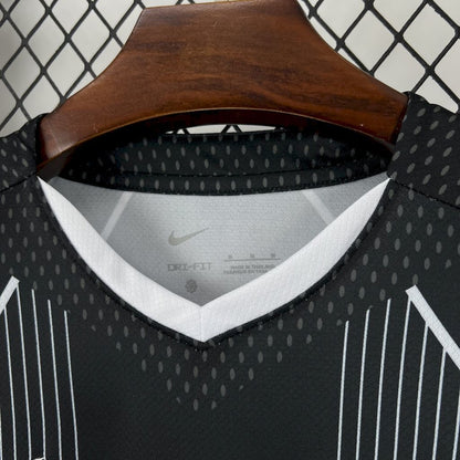 25-26 Barcelone Black Special